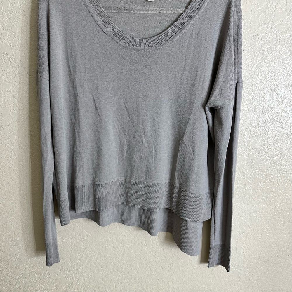 Aritzia Wilfred librement asymmetrical sweater size M - Picture 4 of 10